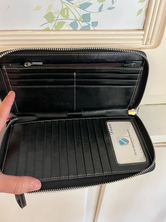 Black Leather Zip Wristlet Wallet - Picture 3 of 10